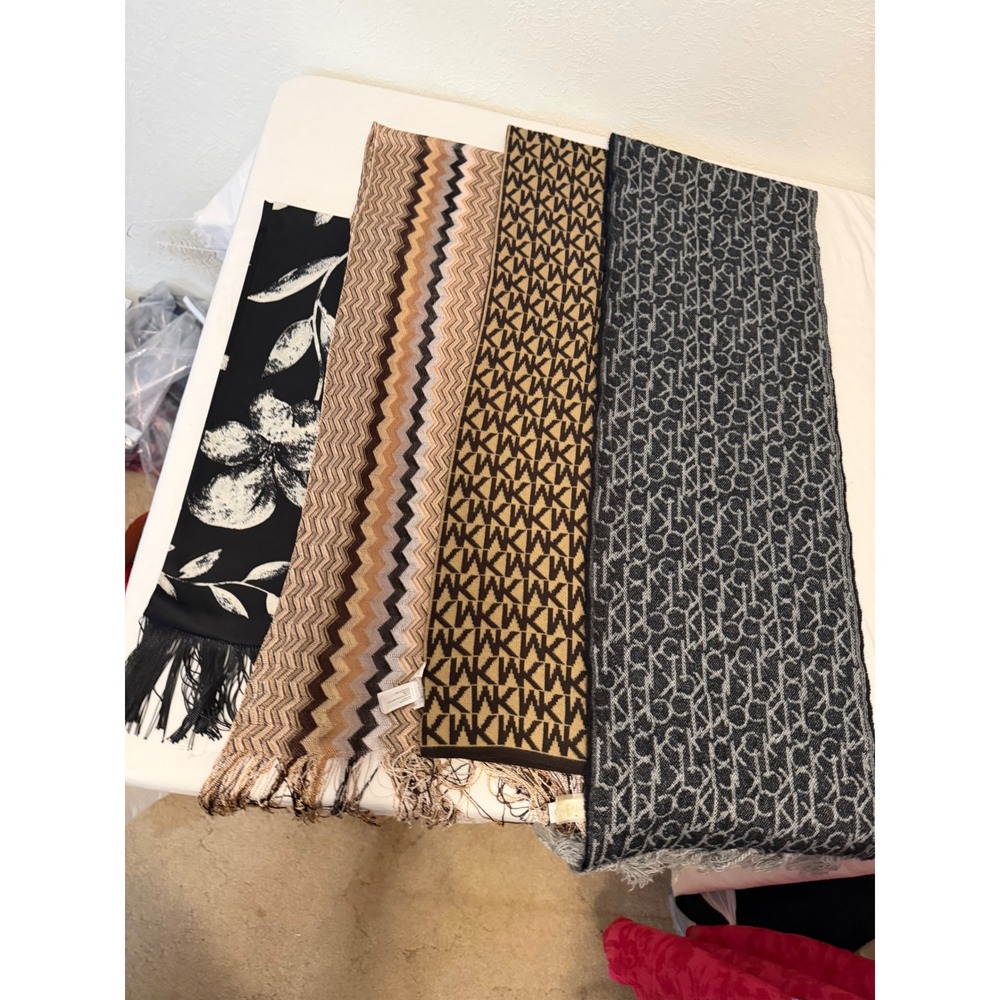 Michael Kors Calvin Klein Scarf Lot 4pc MK CK Monogram Chevron Floral Designer
